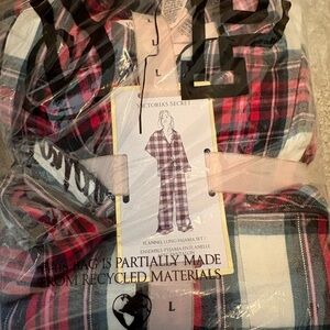 COPY - Victoria’s Secret women’s re/black pajamas nwt 69.95 size Large